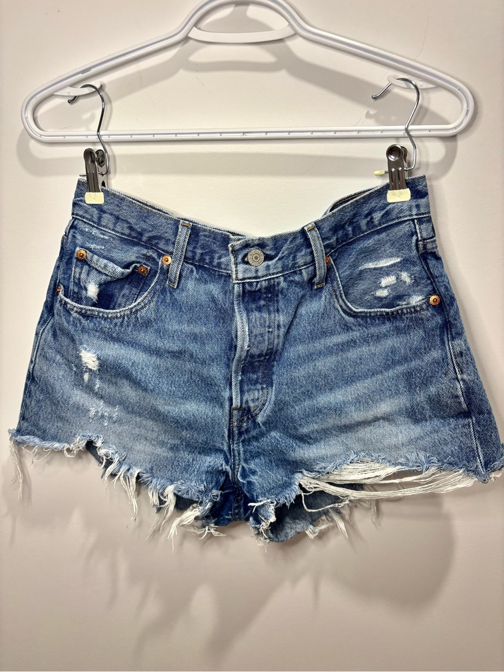 Levi’s 501 Premium Distressed Denim Shorts W29